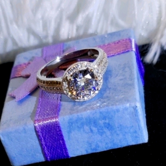 24 HR. SALE Simulated Diamond Ring New - Picture 2 of 7